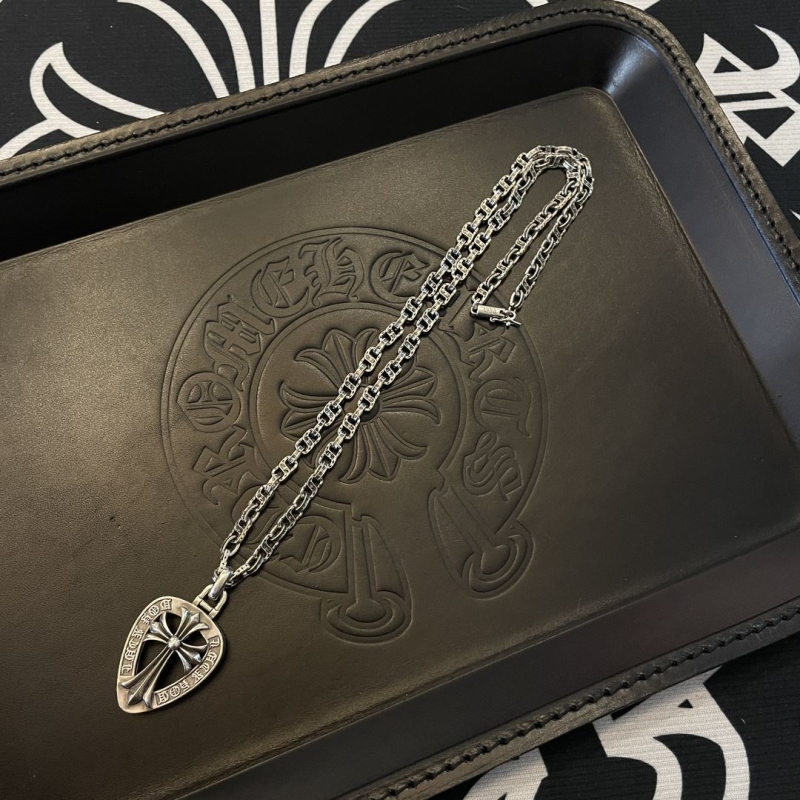 Ch**me He**ts necklaces